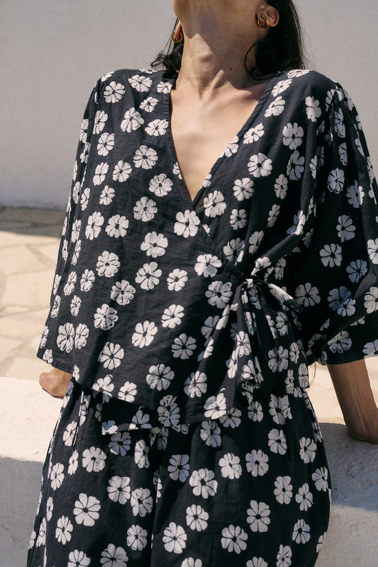 Eesha Wrap Top ~ White Cosmos